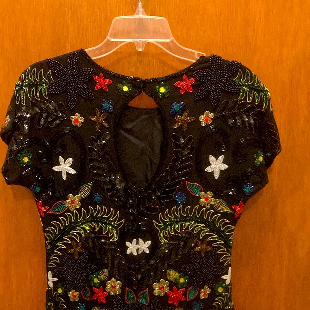 Stunning Beaded Dress - M - Picture 4 of 8